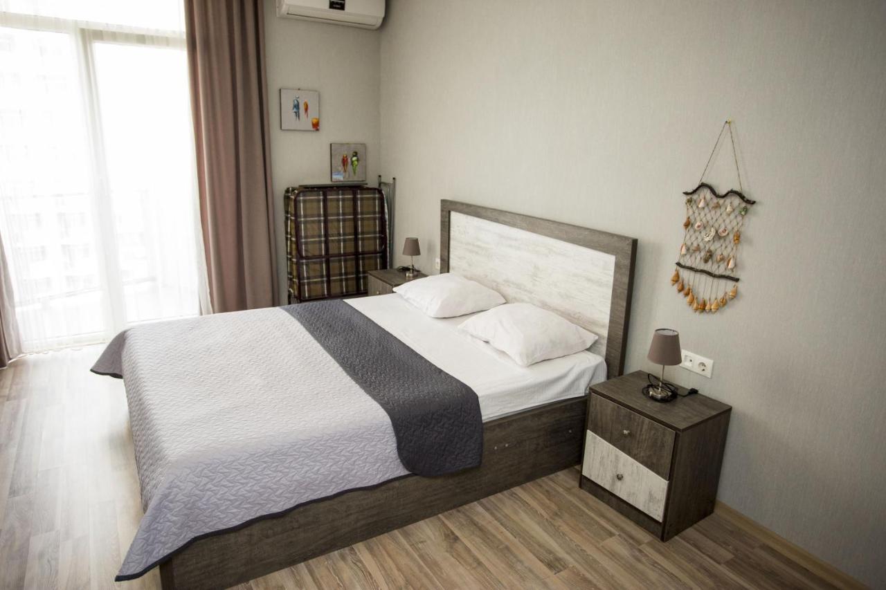 Apartment On Khimshiashvili バトゥーミ エクステリア 写真
