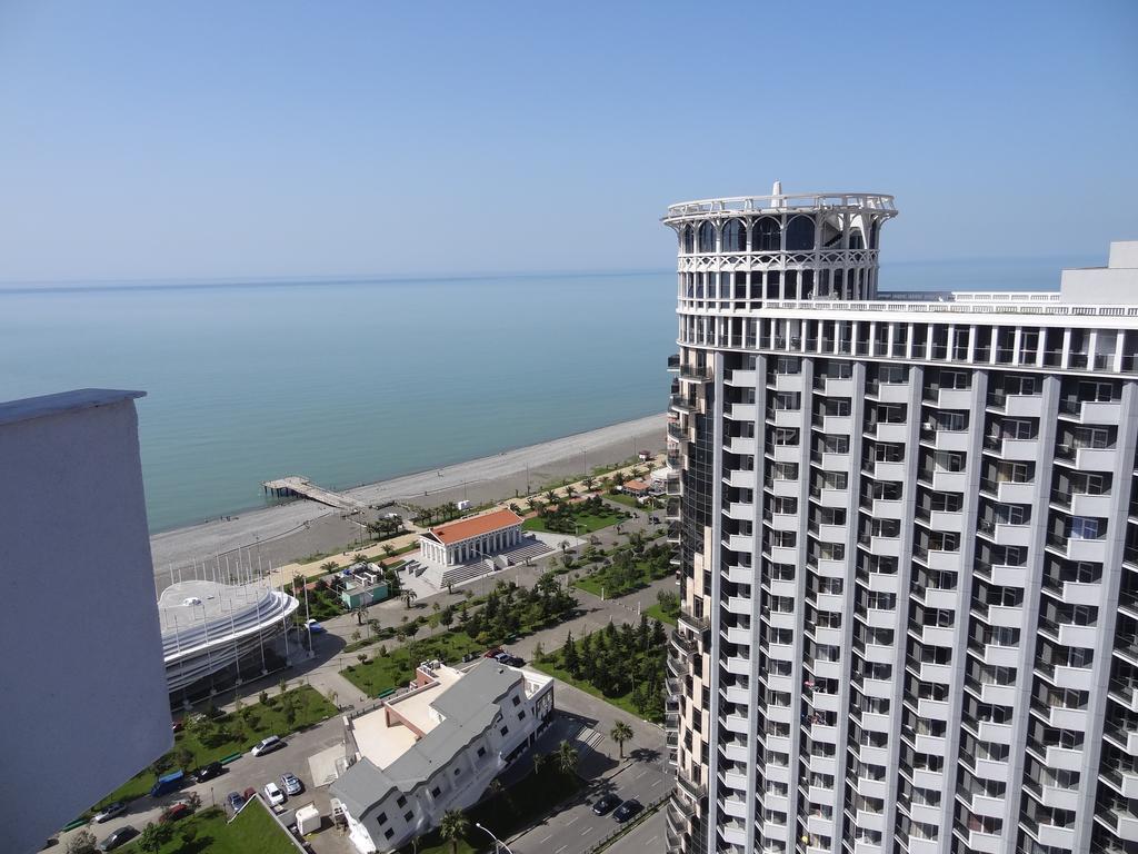 Apartment On Khimshiashvili バトゥーミ 部屋 写真